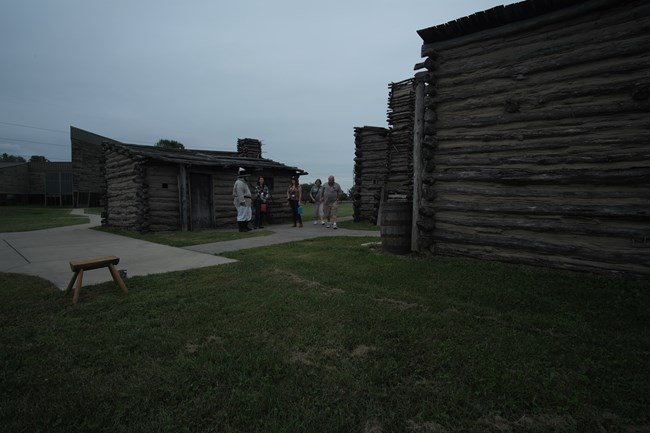 1025 fort in the darkness