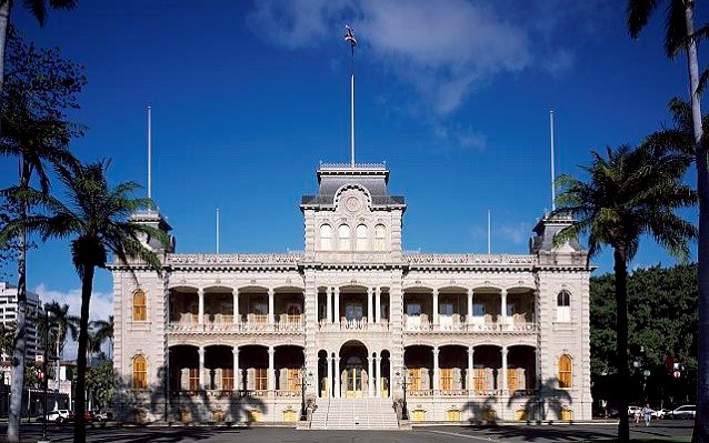 Palace in front of a blue sky