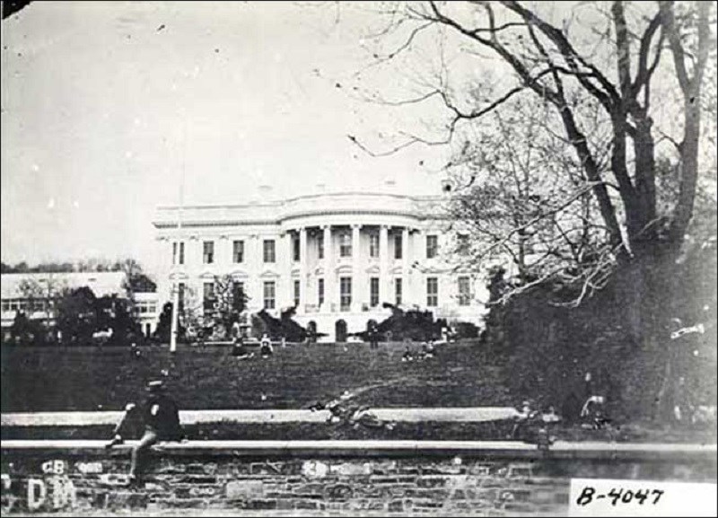 Black and white photo of the front of the White House. Black and white photo of the front of the White House.