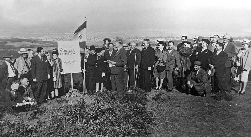1947 Portolá Event People line the top of Sweeney Ridge at the 1947 Portolá Event