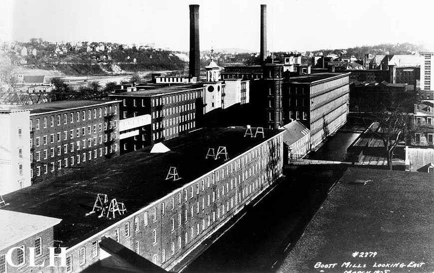A cluster of industrial buildings known as Boott Cotton Mills, March 1928. (University of Massachusetts Lowell, Center for Lowell History)