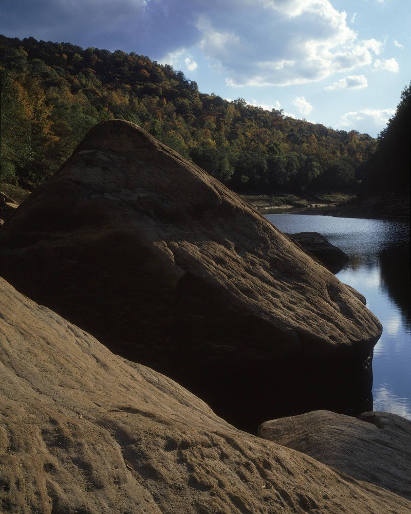 Big South Fork River and Boulders Massive boulders near the Leatherwood Ford on the Big South Fork River.