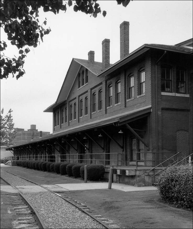 Exterior of train depot. (Photos by Carroll Van West. Middle Tennessee State University Center for Historic Preservation Collection)