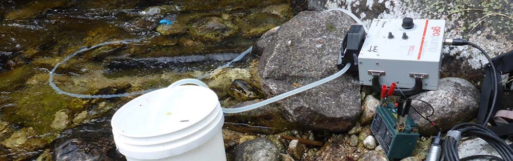 Equipment to take water samples and filter for eDNA.