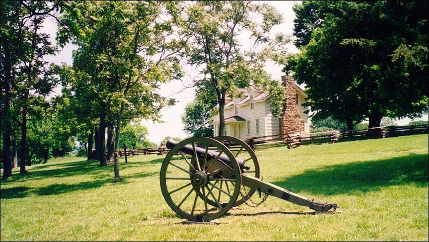 Civil War cannon. Civil War cannon.
