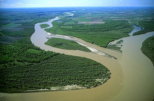 river confluence