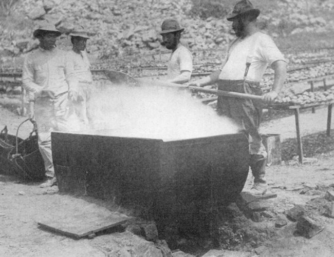 The Archeology of Abalones Chinese and Japanese Fishing Camps in