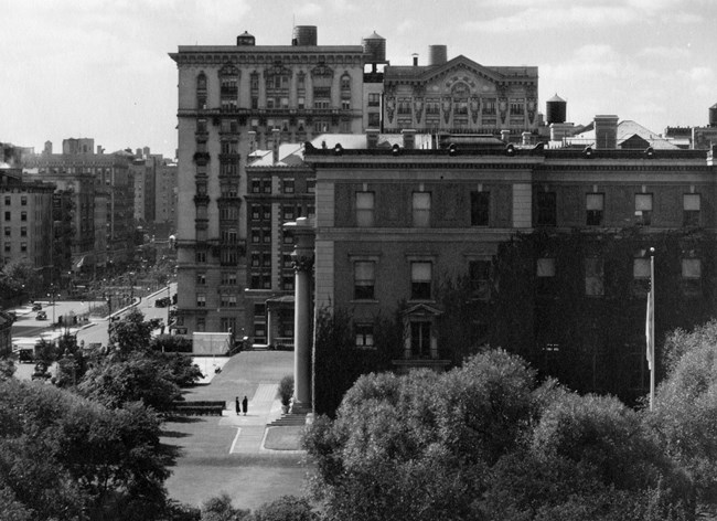 Barnard College Campus Aerial, circa 1918-1919. Courtesy Barnard Archives and Special Collections. http://digitalcollections.barnard.edu/islandora/object/islandora:406