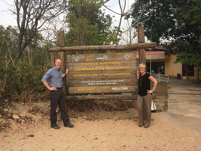 Chris Church and Sarah Bodo at the entrance of Chapada dos Veadeiros National Park,
a UNESCO World Heritage Site, on the first morning of the facilitation training.