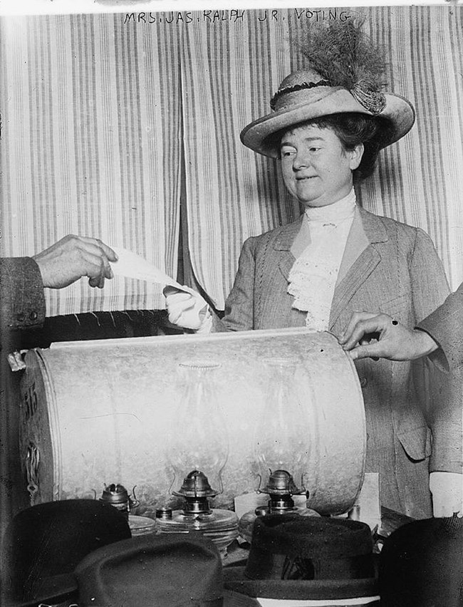 Annie Marshall Reid Rolph, wife of San Francisco Mayor James Rolph, casts her ballot. Library of Congress.