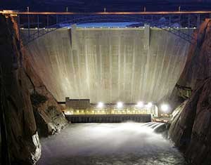 Glen Canyon Dam spike flow. Glen Canyon Dam spike flow.