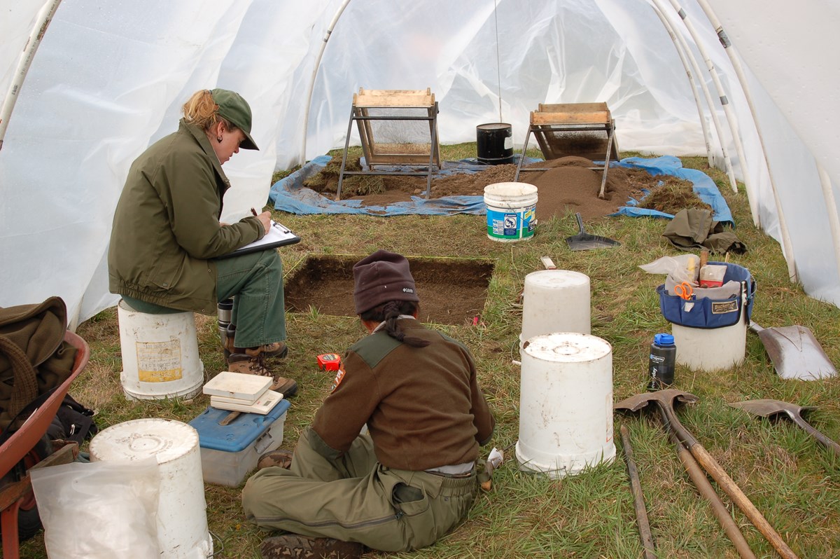 Archeologists work at Fort Vancouver