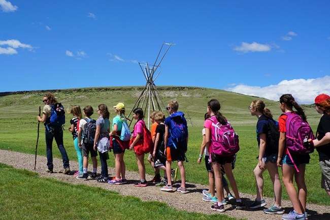 FP 5 Ranger leading school children on a hike