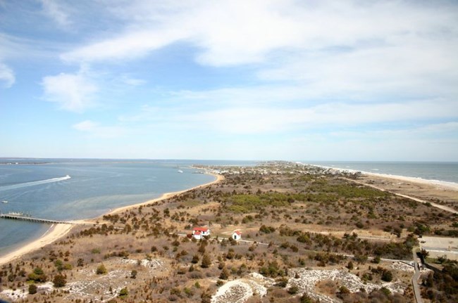 View of western Fire Island from the lighthouse. Photo by Jeff Pearce CC BY 2.0 View of the Fire Island landscape