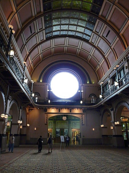 IndianapolisUnionStationCCBYSA Interior of Indianapolis Union Station by Poitrus CCBYSA