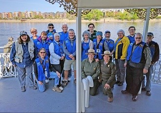 Members of the Mississippi National River & Recreation Area volunteer program
