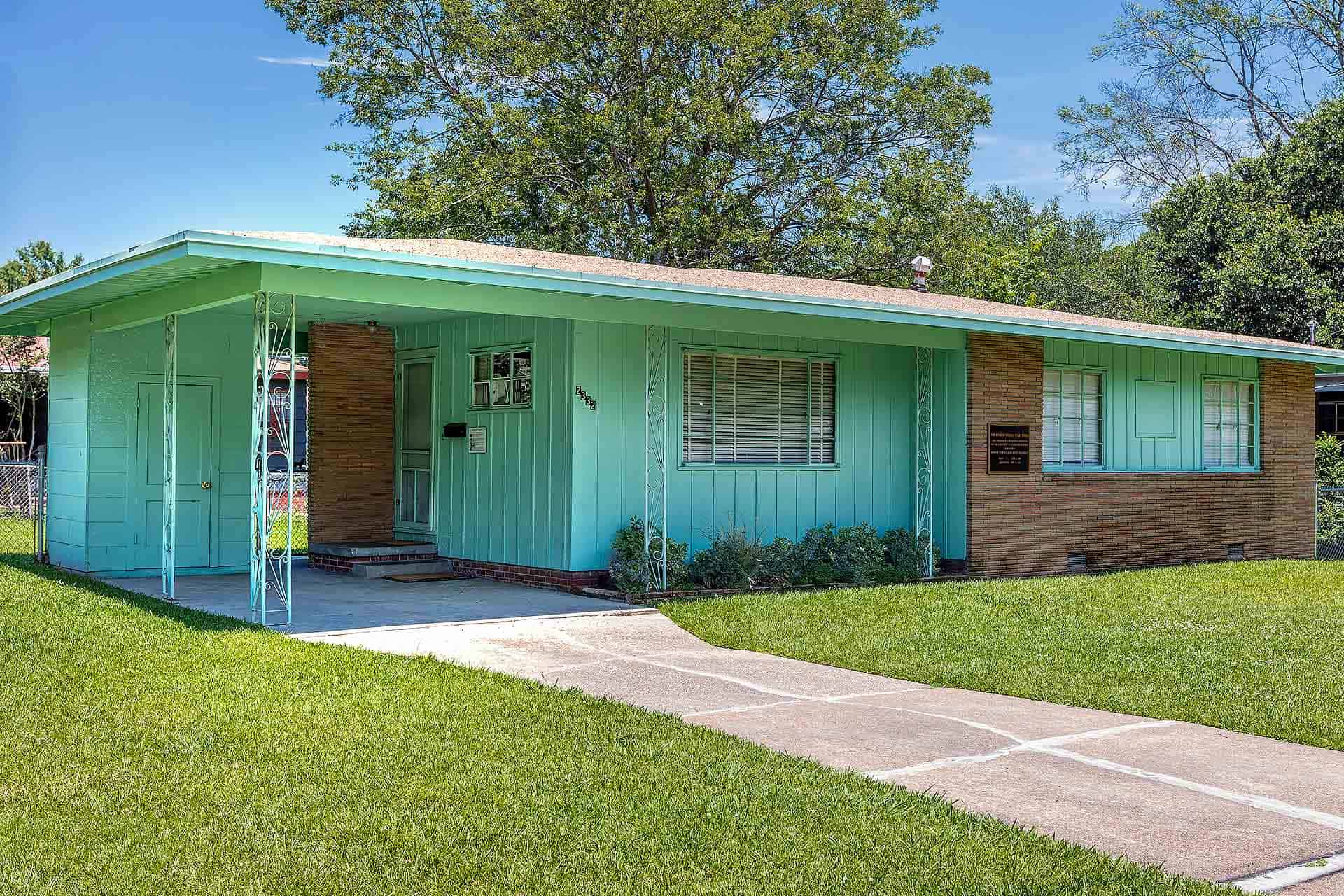 Image of civil rights activists Medgar and Myrlie Evers home