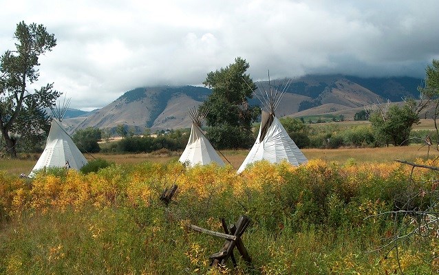 nez perce teepees on a plain