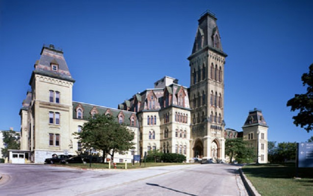 Northwestern Branch NHDVS Tan building with red windows.