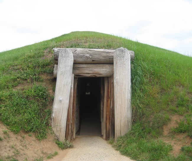 Earthlodge.