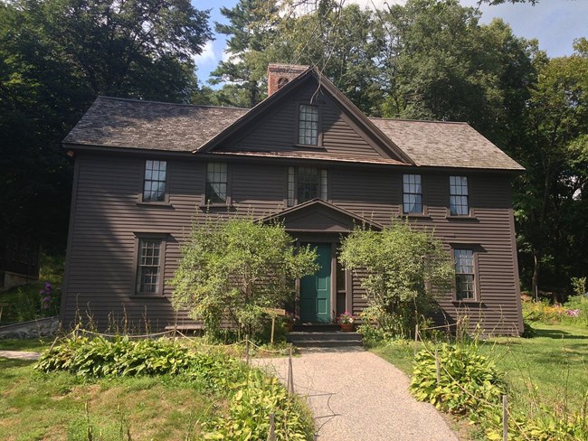 Orchard_House_from_Little_Women Orchard House, Concord, MA. By victorgrigas CC BY SA 3.0
