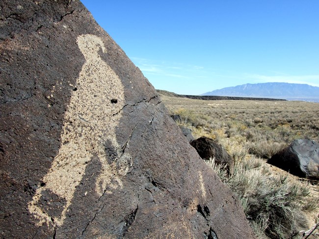 PETR hawkmesaprietaluke Bird-shaped petroglyph