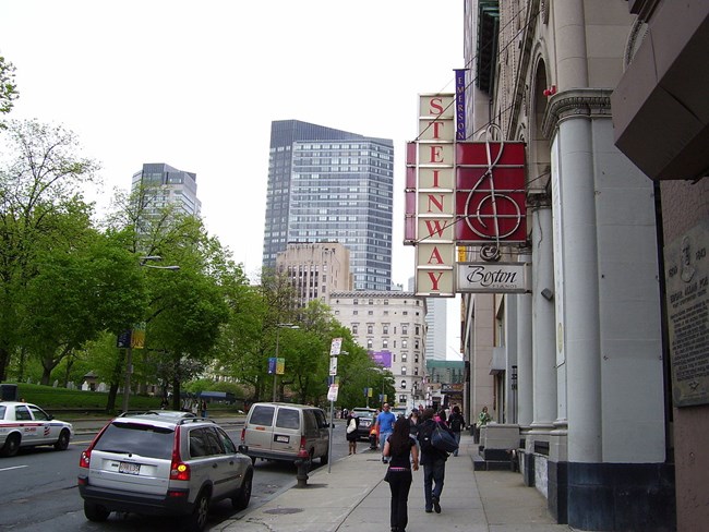 Piano_Row_District_Boston_MA Piano Row HD by Swampyank CC BY SA 3.0