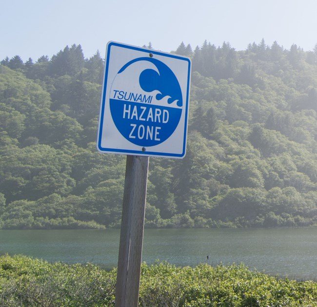 tsunami hazard zone sign