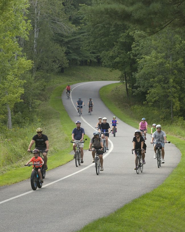 SARA_bike_tour_nocover bikes on paved path