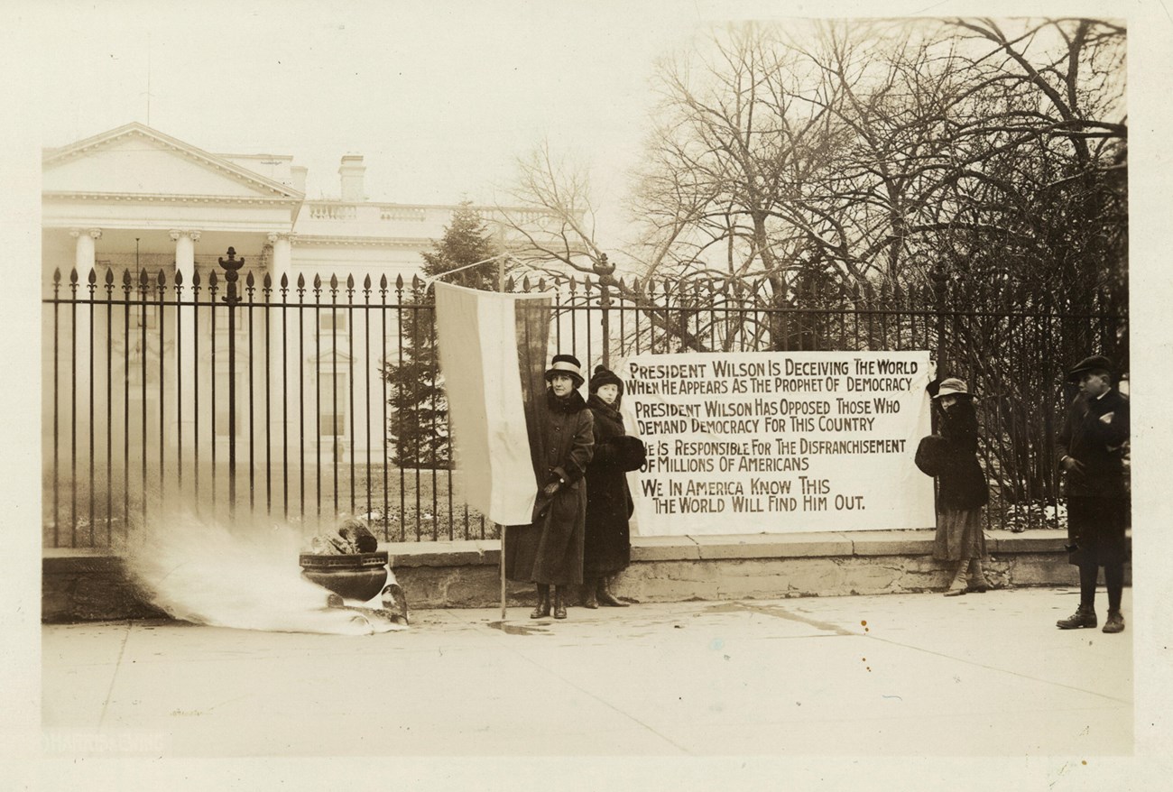 National Womans Party Watchfire outside White House Jan 1919 LOC