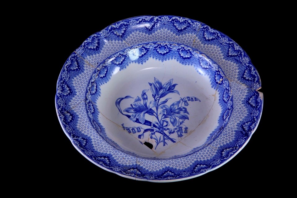 Blue transferprint Spode plate with floral pattern.