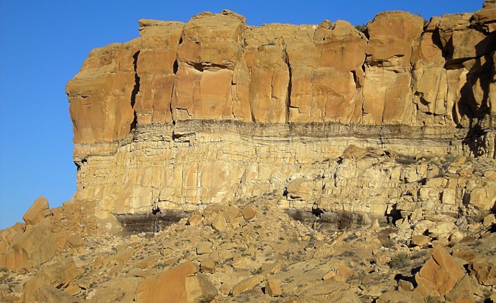 Storms_PP_Geo01 Sandstone cliffs