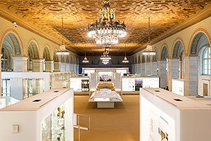 Counters and cases inside the White House Visitor Center