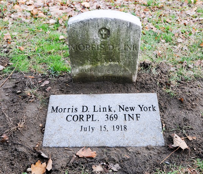 Gravestone with inscription about the deceased