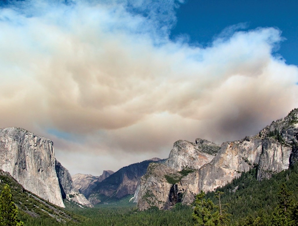 Column of smoke over Yosemite National Park