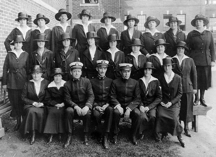 Yeoman (F) and supervisors posing for a group photo.