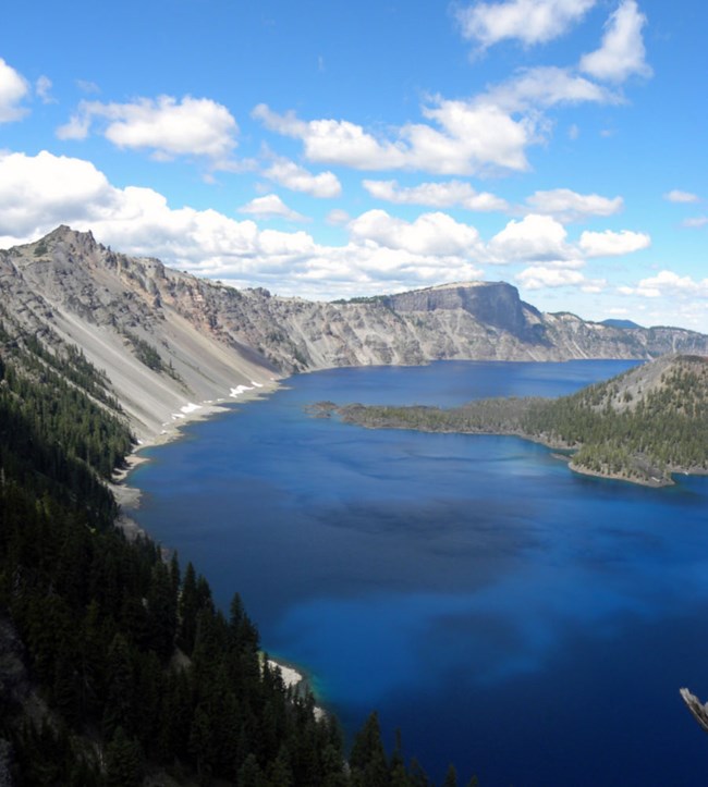 crater lake and wizard island