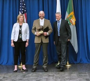 kgunther Kerry Gunther with his national award