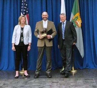 Kerry Gunther with his national award