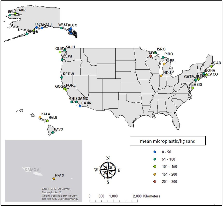 Map of microplastic concentrations at National Parks throughout the US, with most of the lowest concentrations appearing in the Alaska region, and most of the lowest in the Great Lakes and Pacific Islands.