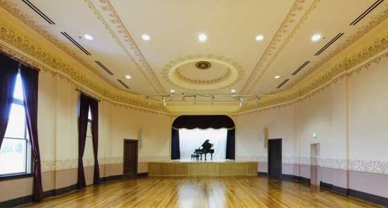 Warren Opera