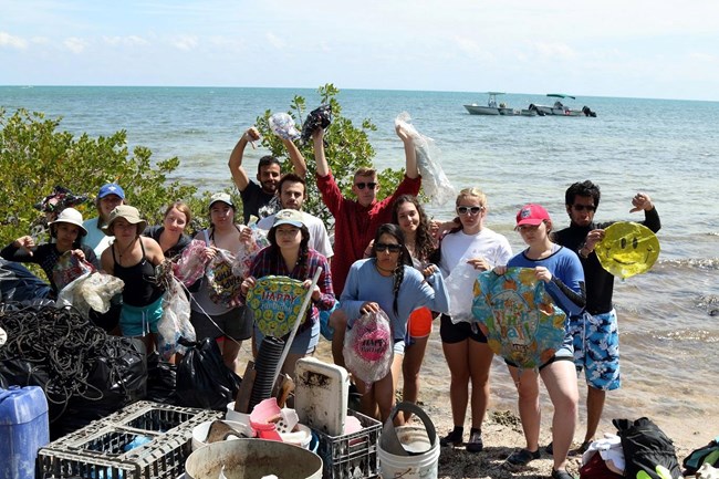 Marine debris clean-up crew Marine debris clean-up crew