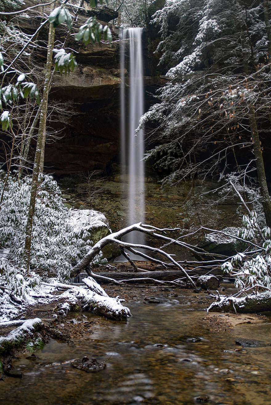Newport_Nichole_Winter-Wonderland-at-Yahoo-Falls_KY-Landscape-web