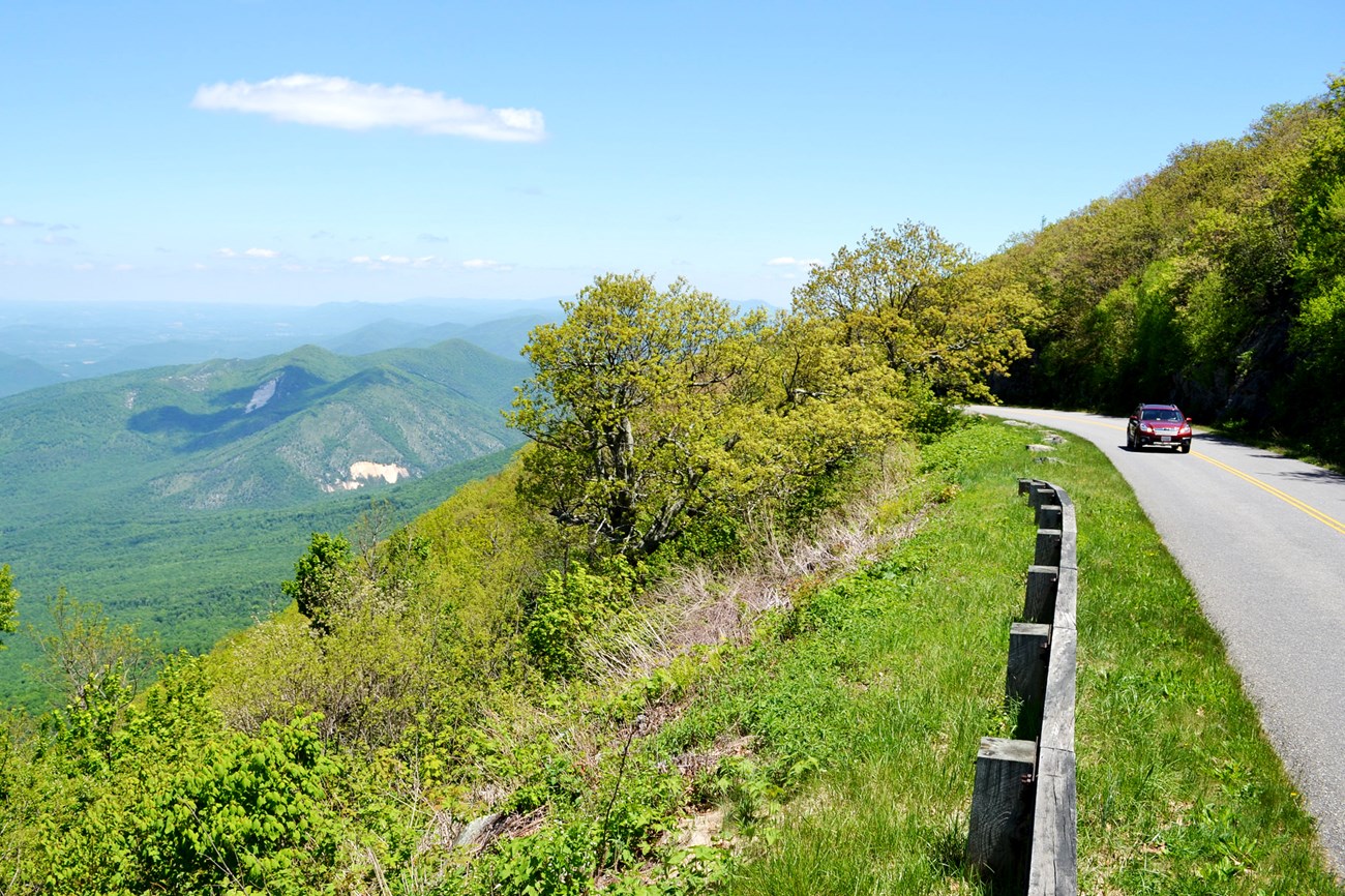 Auto Touring - Blue Ridge Parkway (U.S. National Park Service)