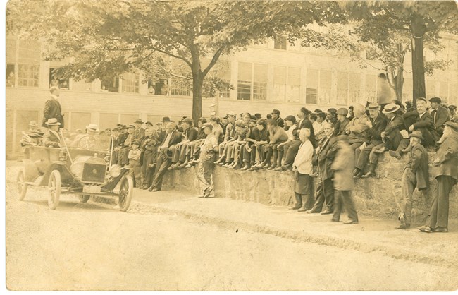 Striking workers listen to speaker during 1913 strike