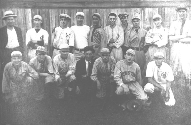 Baseball players posing for a picture