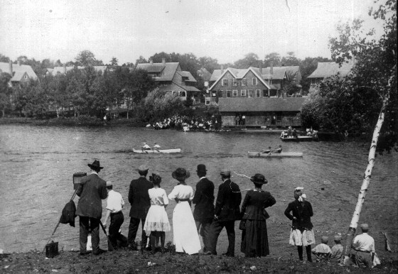 Boat race in Hopedale Boat race in Hopedale