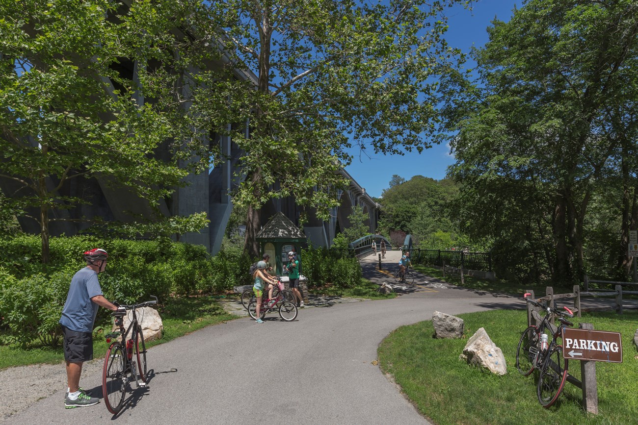 People on bikeway near Kelly House