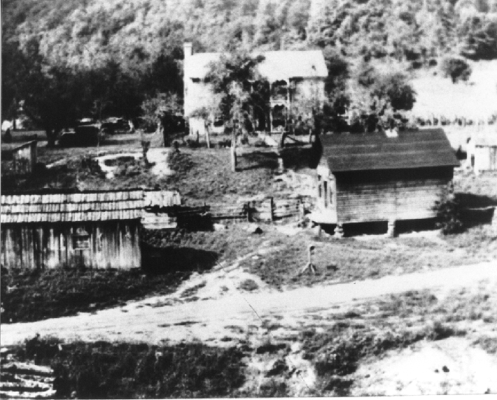 historic photo of the town of Lilly