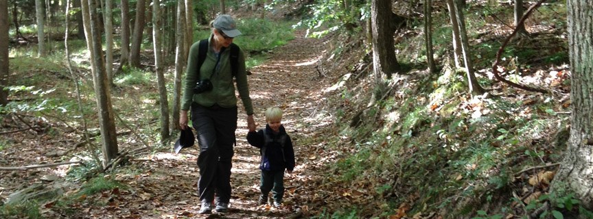 parent and child hiking parent and child hiking